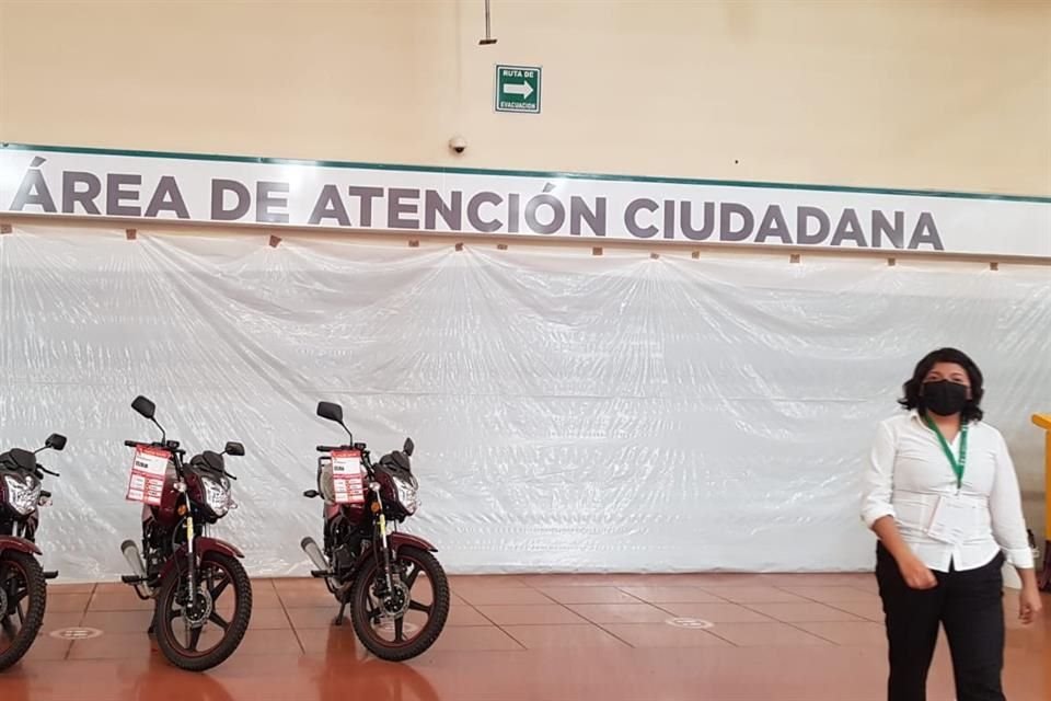 La Tesorería de Plaza Tepeyac estará fuera de servicio por cinco meses por la remodelación del Walmart.
