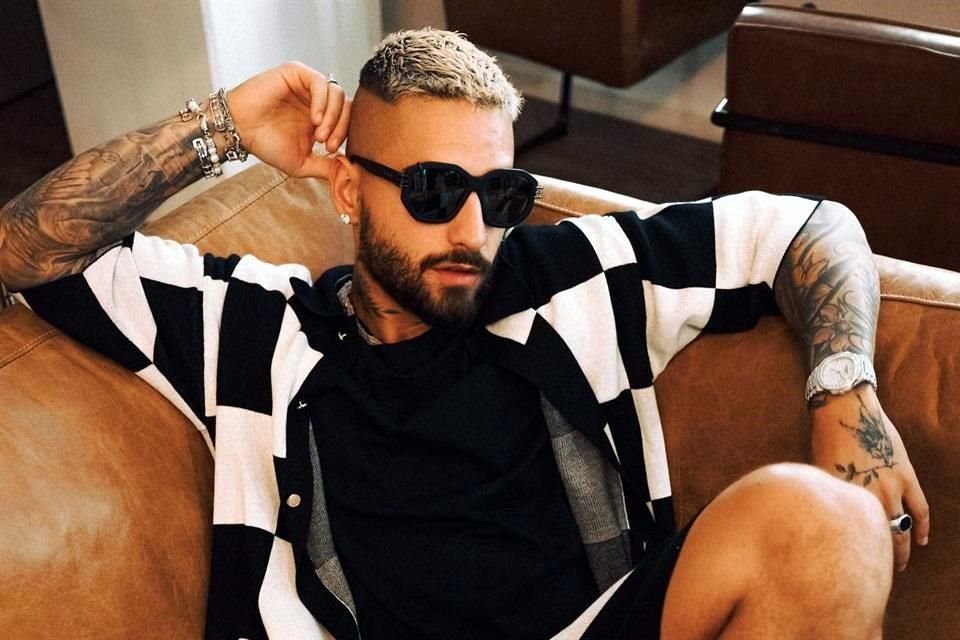 La capacidad de Maluma para deshacerse de las normas de la moda y su impulso de diseñarse a sí mismo en función de cómo se siente están al corazón de su colección Royalty.