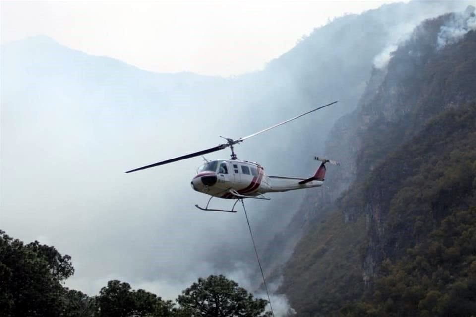 El capitán Rogelio Ayala destacó los riesgos en las maniobras de las aeronaves que participaron para controlar el fuego en la sierra.
