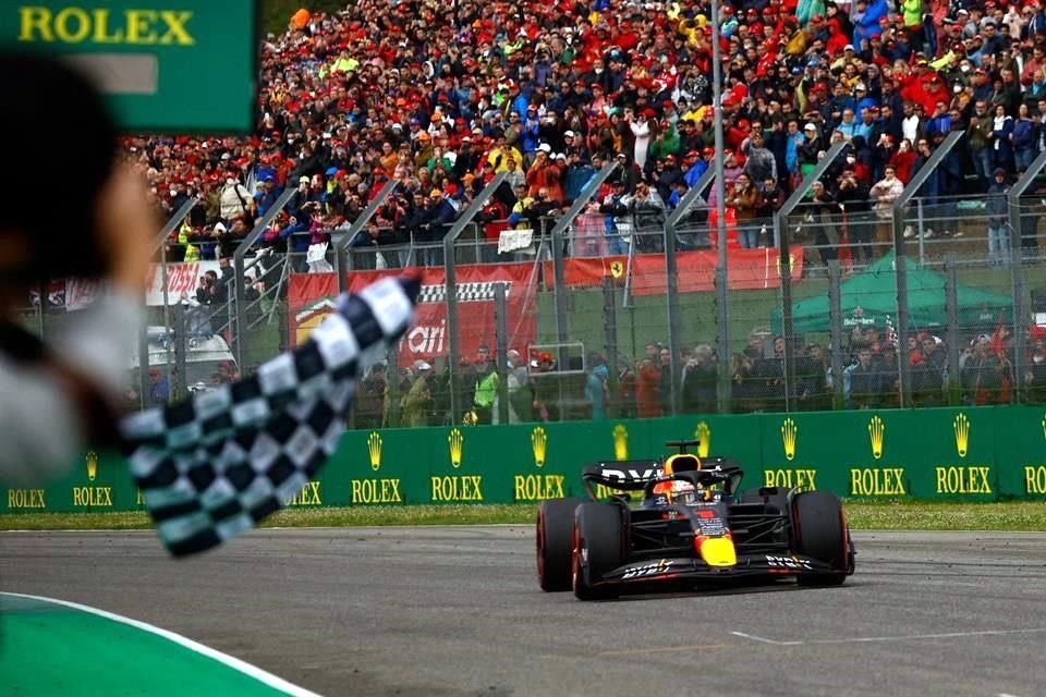 Max Verstappen dominó por completo la carrera en suelo italiano.