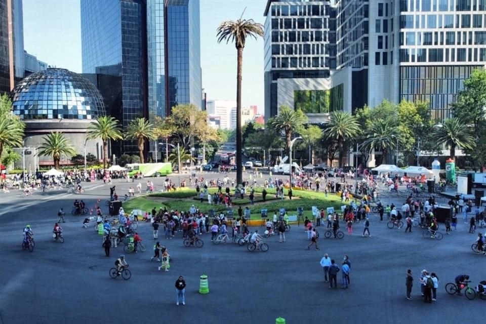 Las actividades comenzaron con el paseo ciclista que fue dedicado a la palmera.