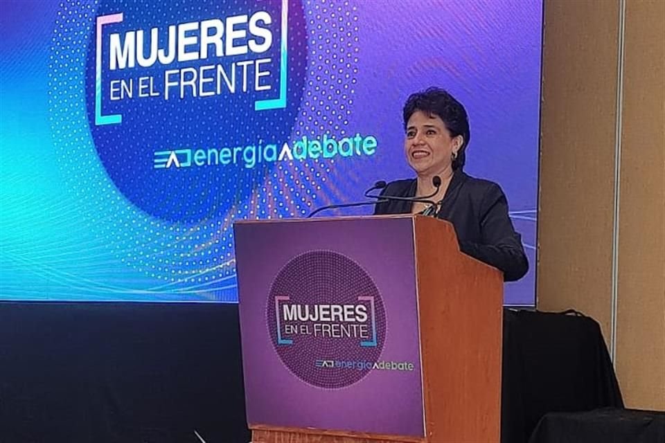 Alma América Porres Luna, comisionada de la Comisión Nacional de Hidrocarburos (CNH).