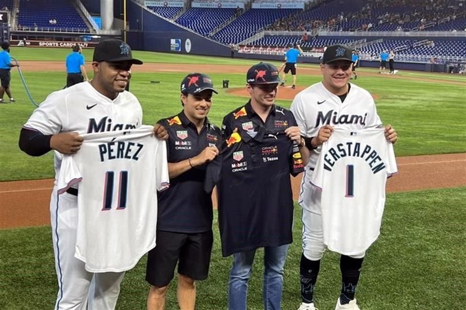 Los pilotos de Red Bull fueron los encargados de realizar el primer lanzamiento en el duelo entre Miami y Arizona.