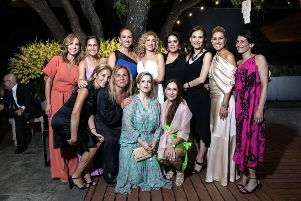Olivia de Rivero, Beatriz de Cantú, Vero Sánchez, LA NOVIA, Ana de Garza, Alma Nora de Gamboa, Fernanda Ruiz, Vanessa Baxter, Eva de García, Anllelik Pérez Salinas, Vanina de Sada y Jules Sorensen