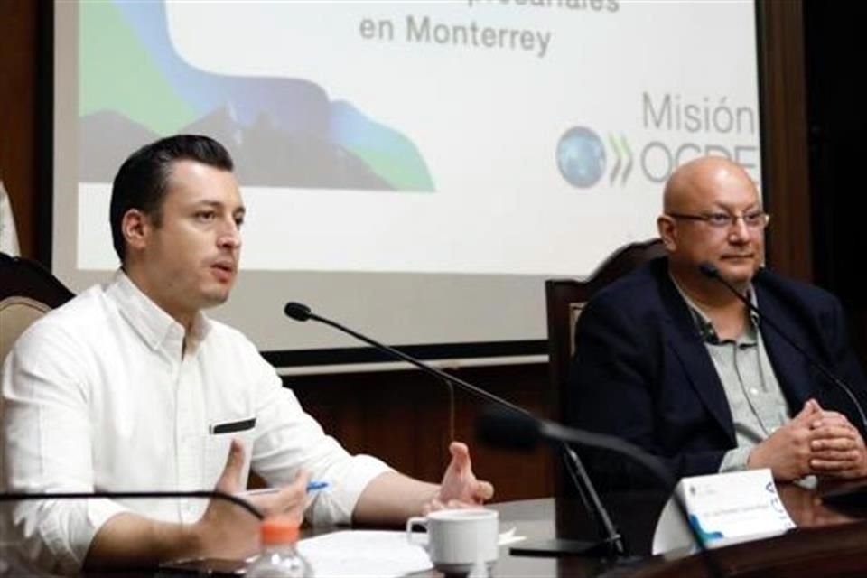 El Alcalde Luis Donaldo Colosio se reunió con el coordinador del programa de Mejora Regulatoria en América Latina de la OCDE, Manuel Gerardo Flores.
