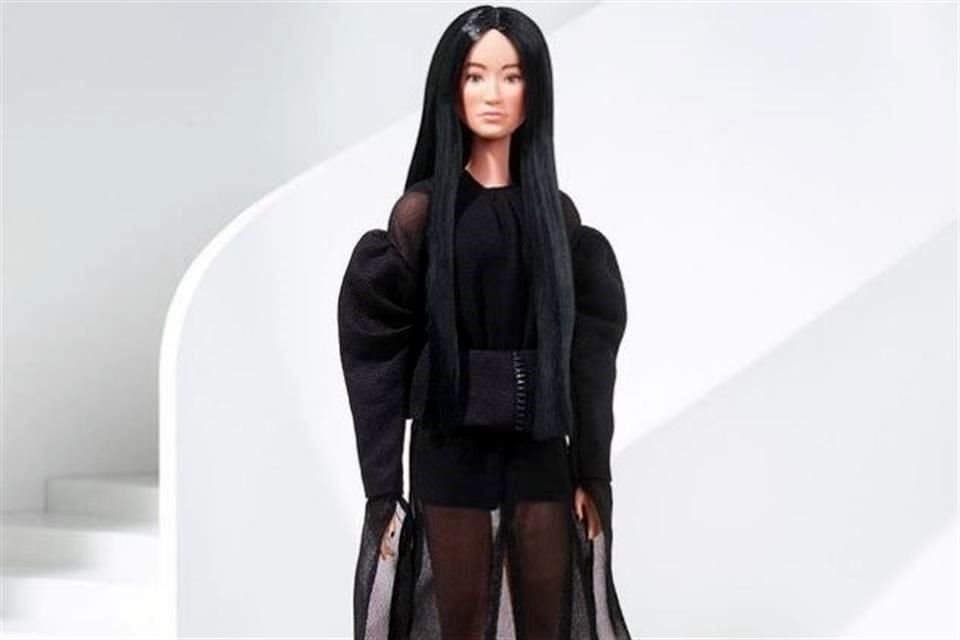 La diseñadora Vera Wang se transformará en una muñeca Barbie, como parte de una colección tributo que la empresa lanzó como homenaje.