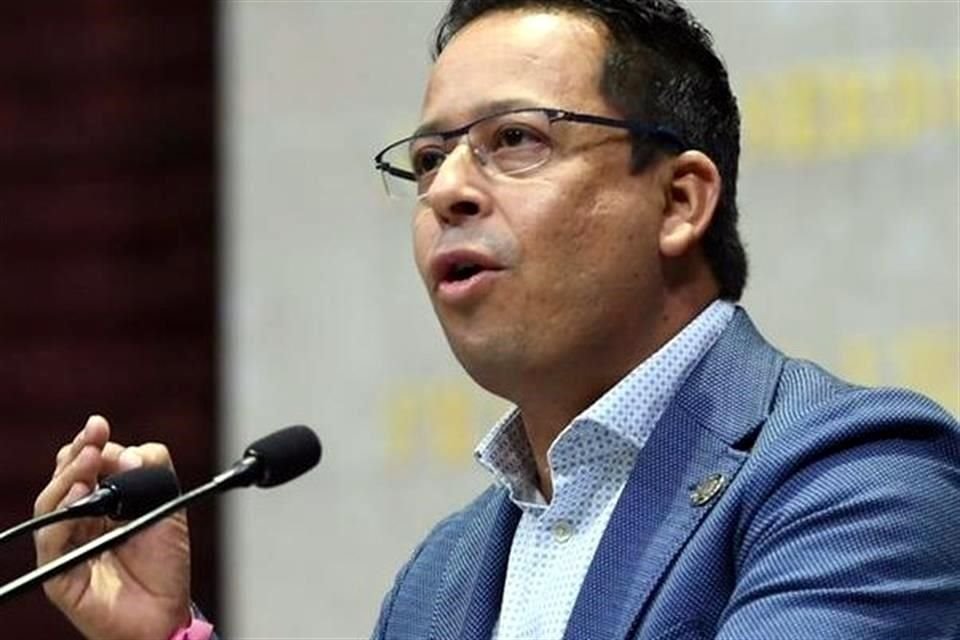 Héctor Castillo.