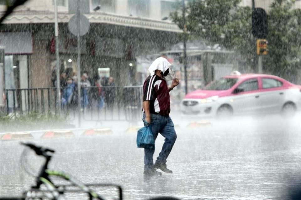 Como medida para paliar la negativa de vecinos de perforar pozos en Milpa Alta, se generalizará la captación de agua de lluvia.