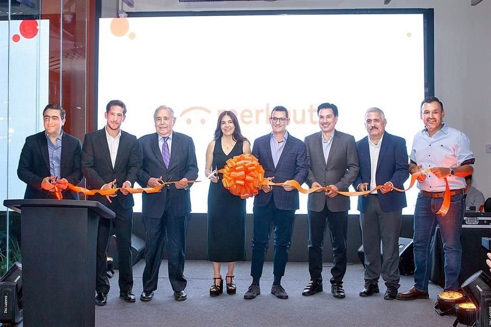 David Cavazos, Jaime Rodríguez, Eugenio Clariond, Alejandra Clariond, René Becerra, Alfonso Rubio, Felipe Treviño y Alan Campos.
