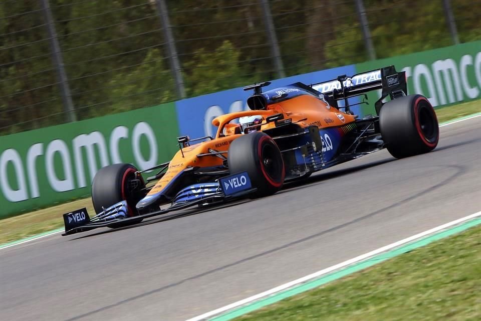 Daniel Ricciardo (foto) y Lando Norris son los actuales pilotos de McLaren en la F1.