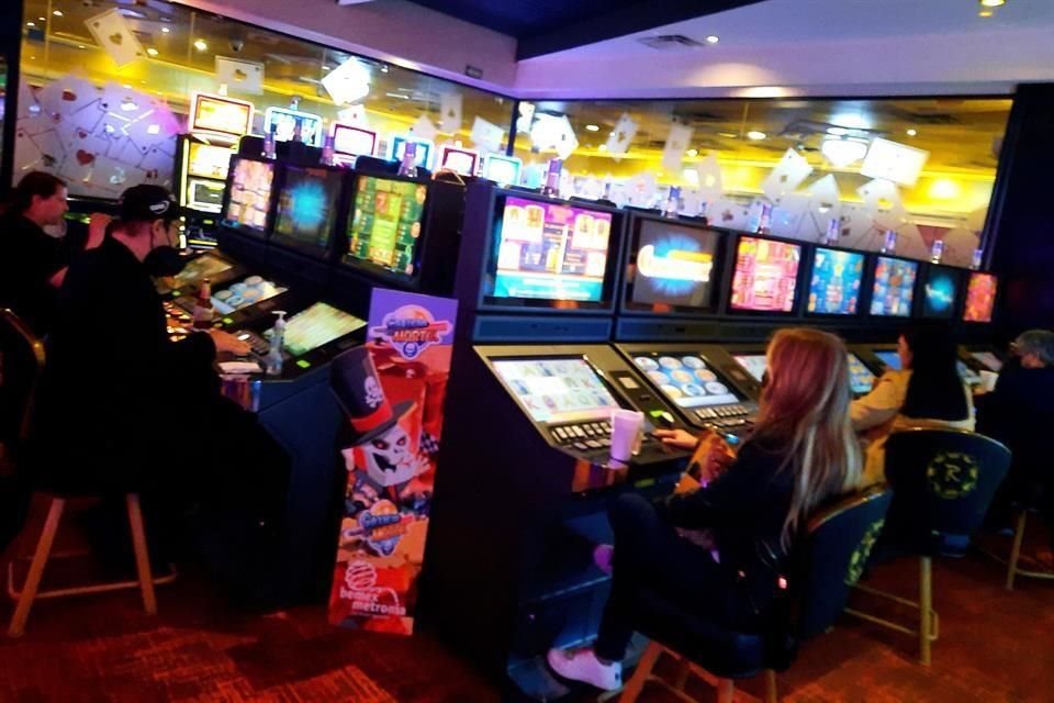 Los casinos tendrán una reducción en el aforo.