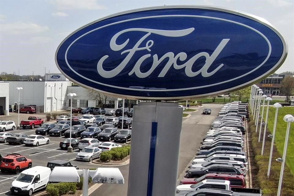 Se prevé la Maverick salga a la venta a finales de año, aunque una vocera de Ford declinó comentar detalles adicionales sobre el vehículo. 