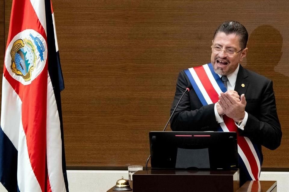 Rodrigo Chaves al dar su discurso de juramentación como nuevo Presidente de Costa Rica.
