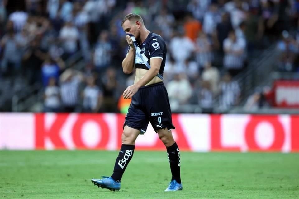 A Davino se le preguntó por Vincent Janssen y dijo que era un 'activo del club' que también será evaluado.