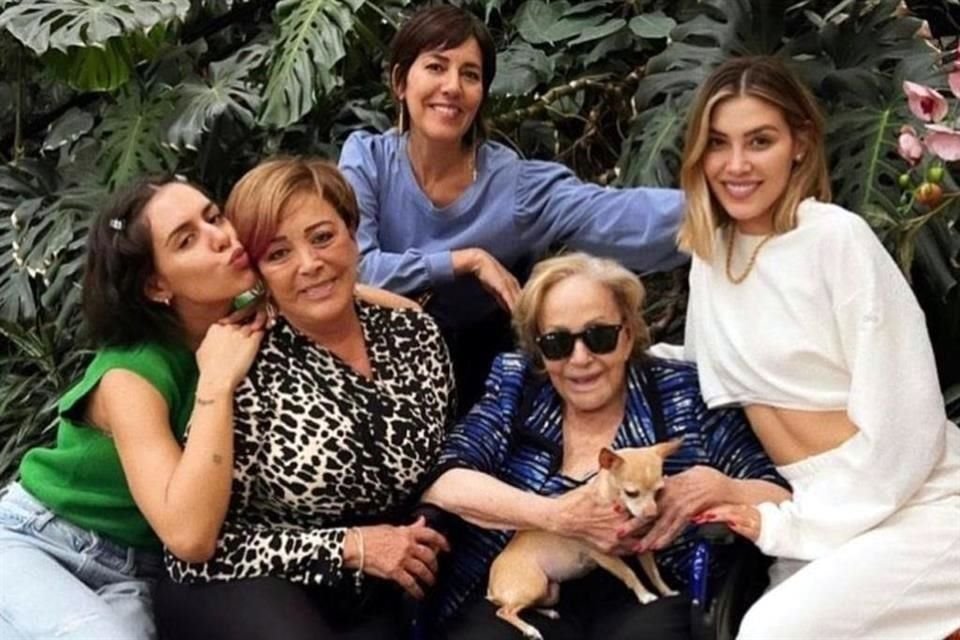 La familia de Silvia Pinal tendrá festejo hoy.