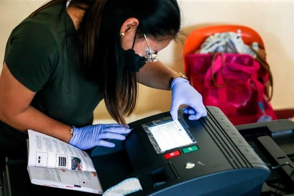 Esto podría relegar la participación femenina en el avance de dicha tecnología, advirtieron expertas.