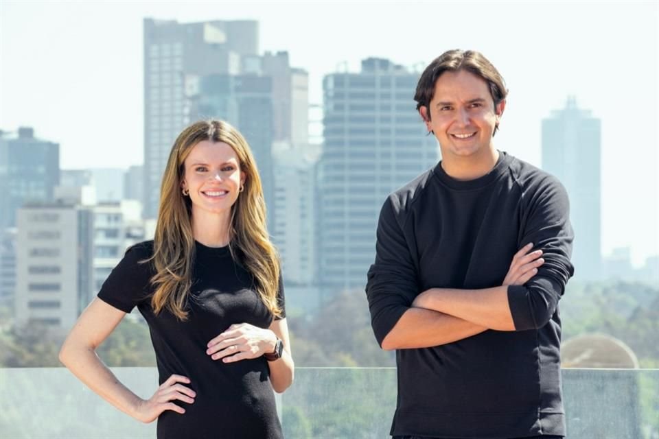 Brynne McNulty Rojas y Sebastián Noguera, fundadores de la proptech Tu Habi.