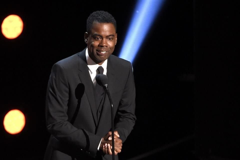 Chris Rock tocó el tema sobre la bofetada de los Óscar 2022 y lo hizo a manera de broma durante su programa 'Ego Death'.