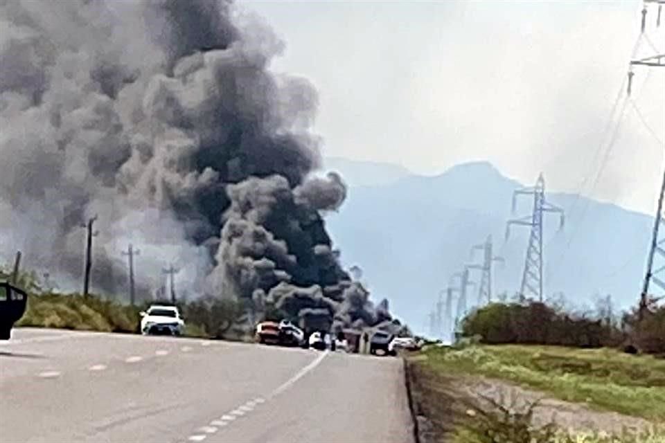 Tras la presunta captura de un dirigente de la columna armada 'Gral. Pedro J. Méndez', habitantes de varios municipios donde tiene presencia el grupo bloquearon la carretera Victoria-Monterrey.