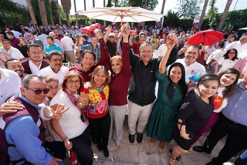 El Canciller Marcelo Ebrard en la campaña de Marina Vitela en Durango.