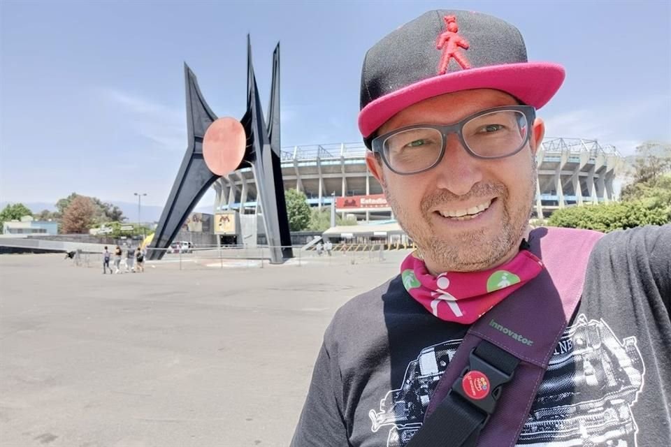 Colonias, barrios y pueblos, cada uno con su identidad, separan al centro de Coyoacán del Estadio Azteca.