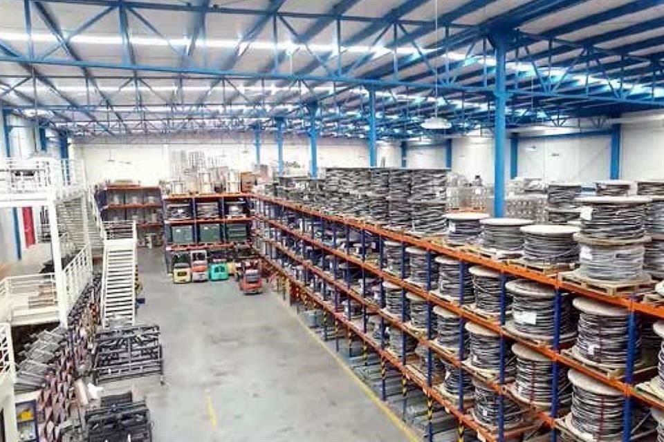 Líderes en el norte del país en la venta de materiales eléctricos en baja, media y alta tensión.
