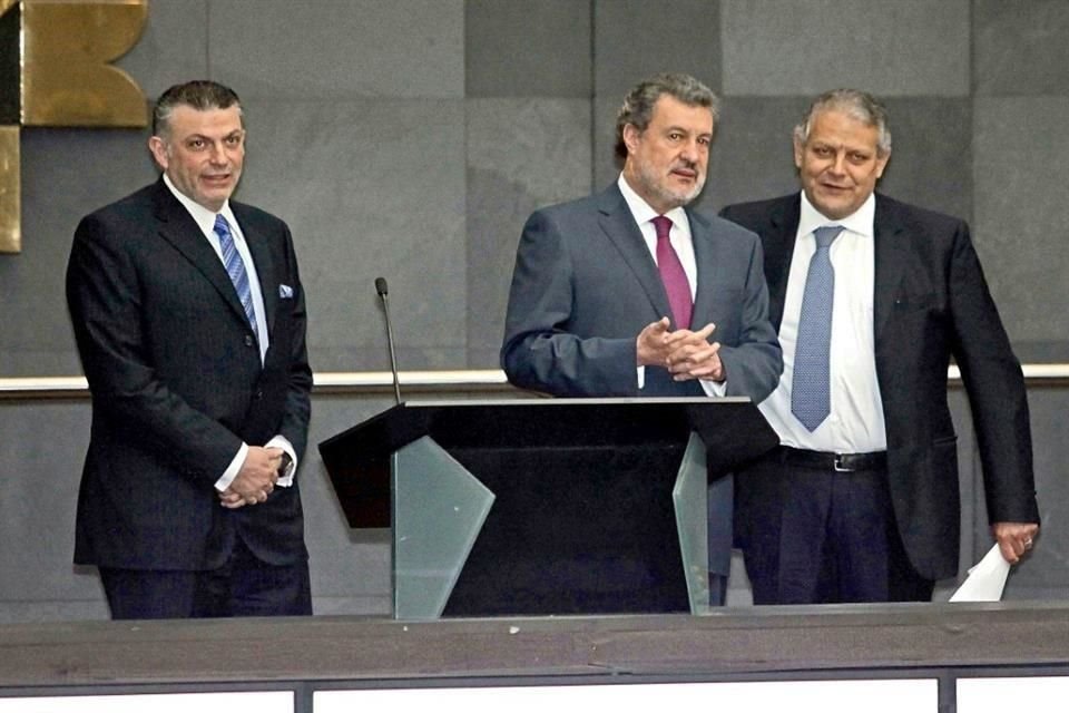 UIF halló que los El Mann, dueños de fideicomiso de inversión inmobiliaria, presuntamente ingresaron recursos ilícitos a sistema financiero.