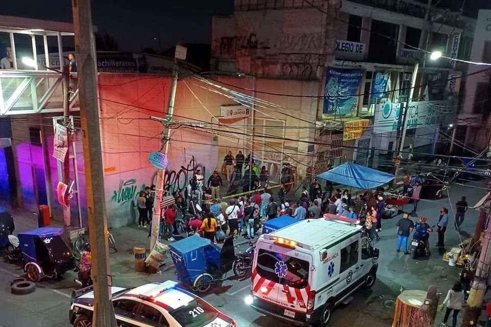 Un hombre murió afuera de estación Los Reyes; se habría golpeado en la cabeza tras ser empujado por un policía, tras riña con uniformados.