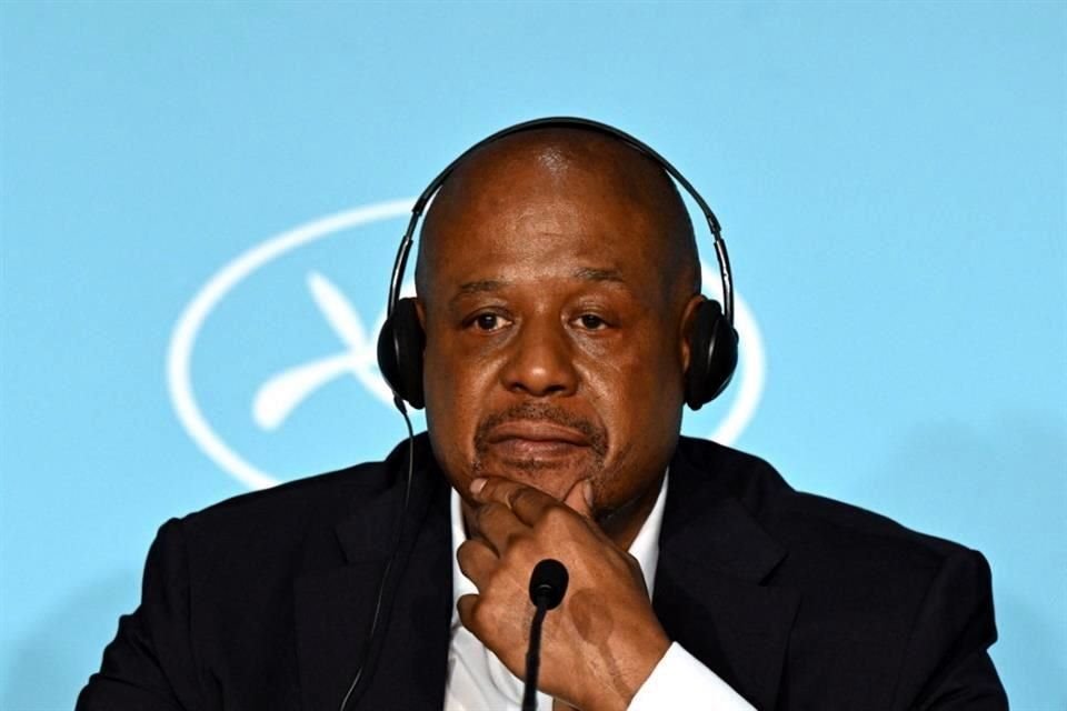 El actor Forest Whitaker inauguró la edición 75 del Festival de Cannes, donde recibirá una Palma de Oro honorífica por su trayectoria.