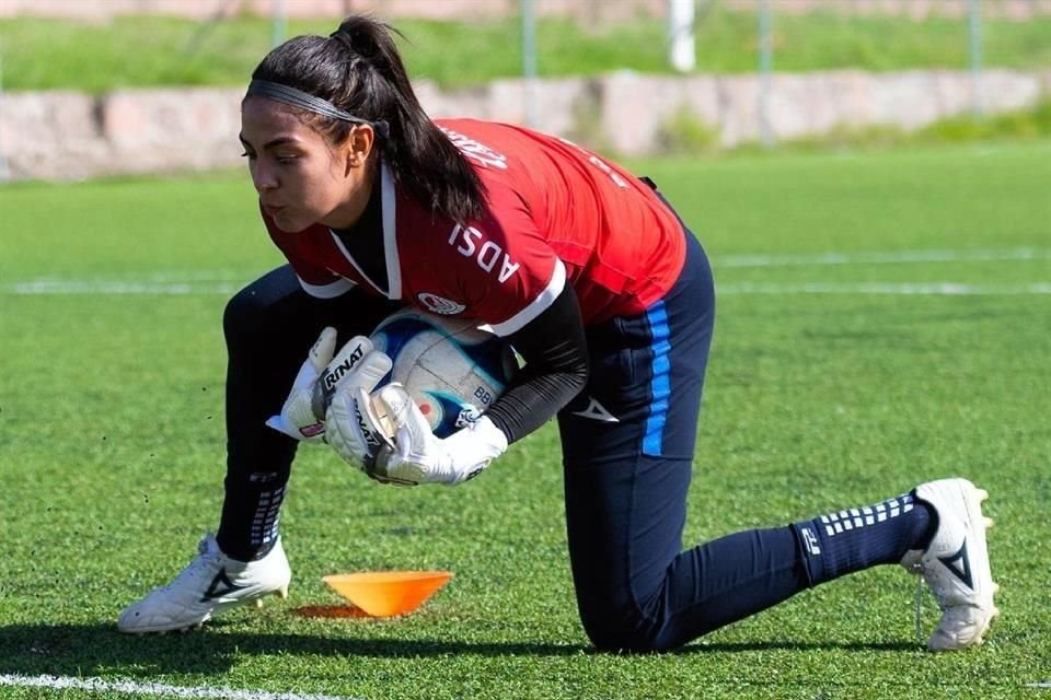 La portera Stefani Jiménez, quien tuvo un breve paso por Tigres Femenil, está a prueba en el Atlético de Madrid femenino.