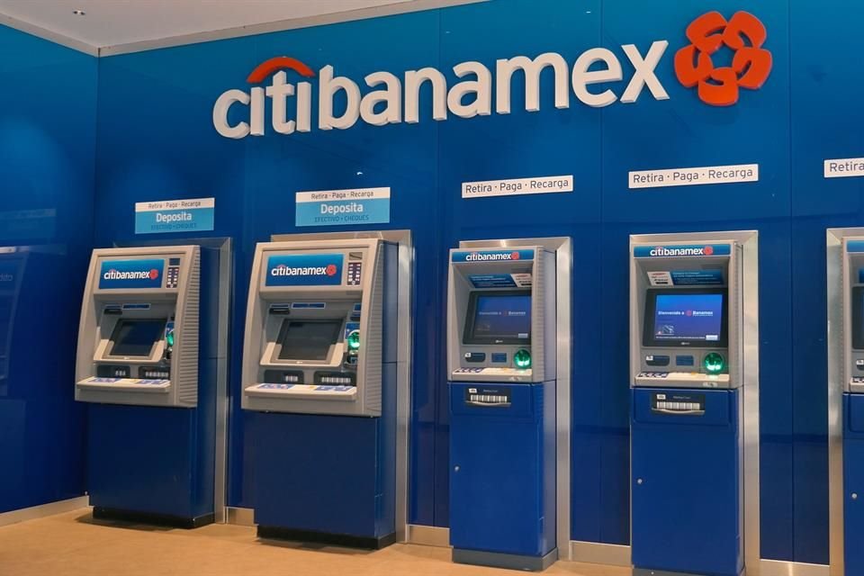 Citibanamex suspendió el cobro de comisiones por disposición de efectivo en los cajeros automáticos.