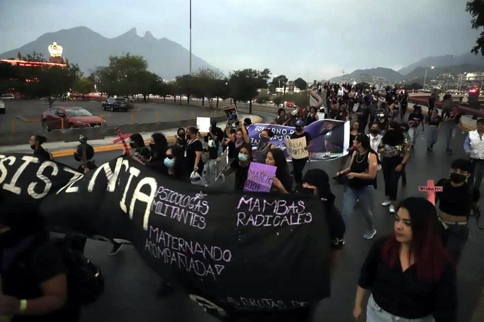 Tras el bloqueo a Constitución, el contingente regresó a Palacio de Gobierno.