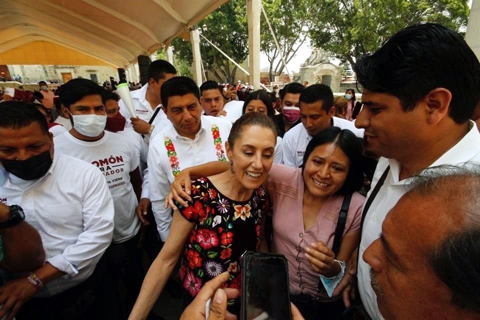 En medio de la contingencia ambiental, la Jefa de Gobierno acudió a Oaxaca para apoyar la campaña de Salvador Jara.