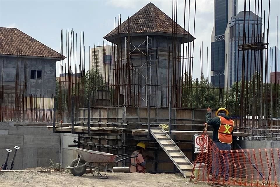 El Museo La Milarca es construido en el Parque Rufino Tamayo, en la zona de Valle Oriente.