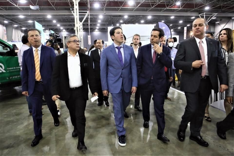 Samuel García acudió a la inauguración de la Expo Constructo 2022.