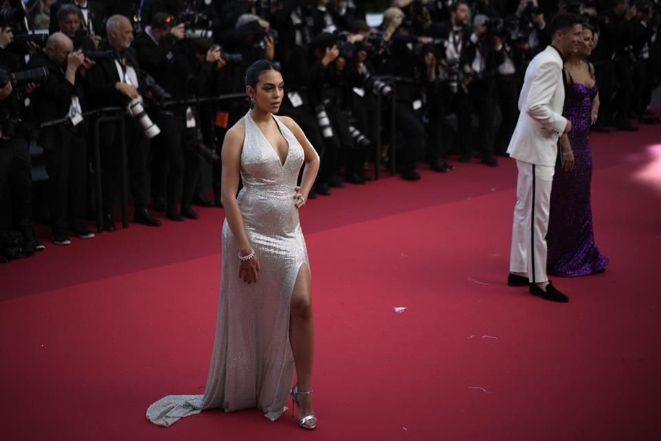 Georgina Rodriguez, esposa de Cristiano Ronaldo, también asistió a Cannes.