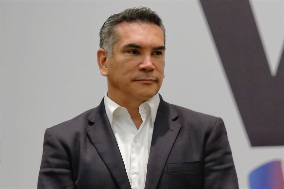 Alejandro Moreno, líder de PRI, fue exhibido en audios donde regaña a colaboradores, se queja de sobornos a diputados y ataca a periodistas.