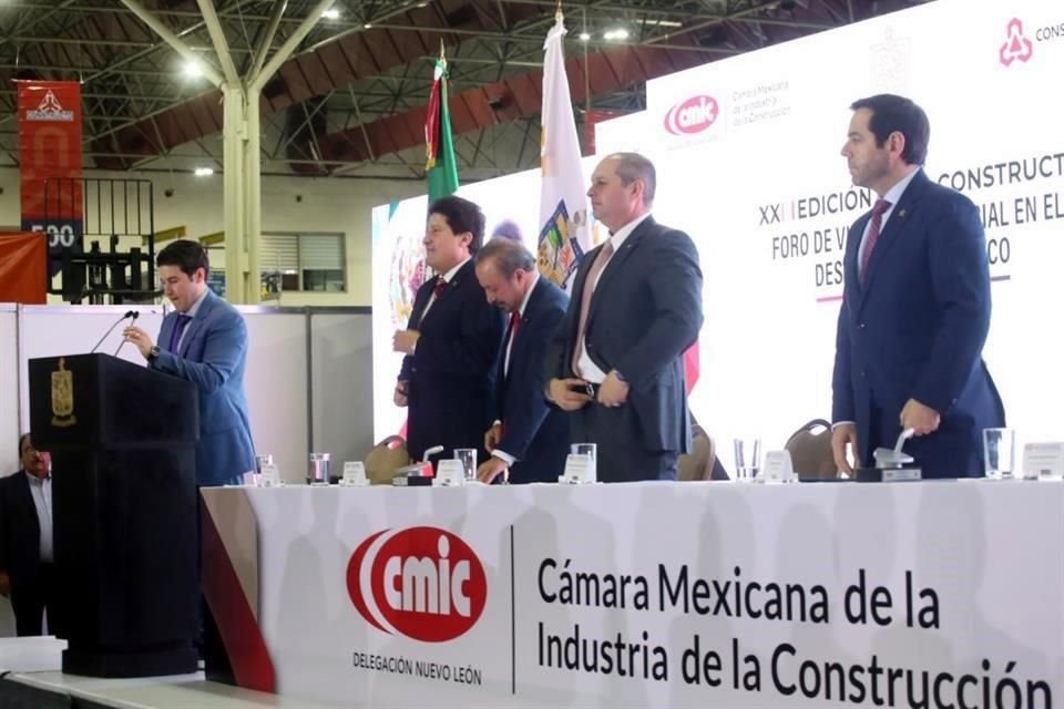 El Gobernador inauguró ayer la Expo Constructo.