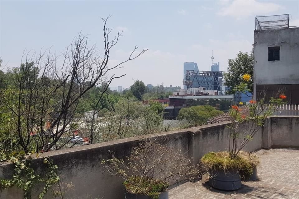 Fundación a cargo de la Casa Luis Barragán alertó por las afectaciones que tendrá la Línea 3 del Cablebús que conectará las cuatro secciones del Bosque de Chapultepec.