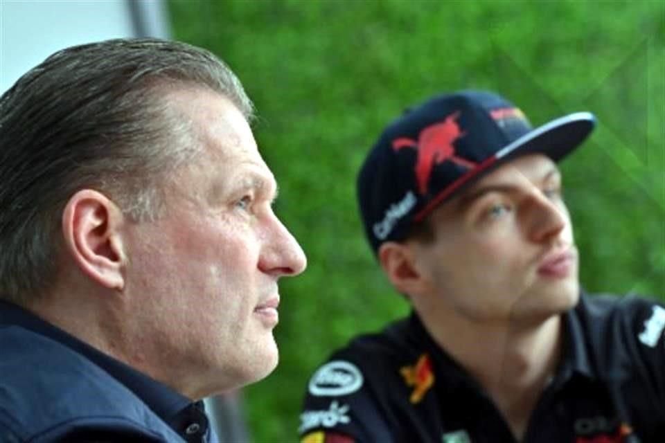 Jos Verstappen cree que Red Bull la pasará mal.