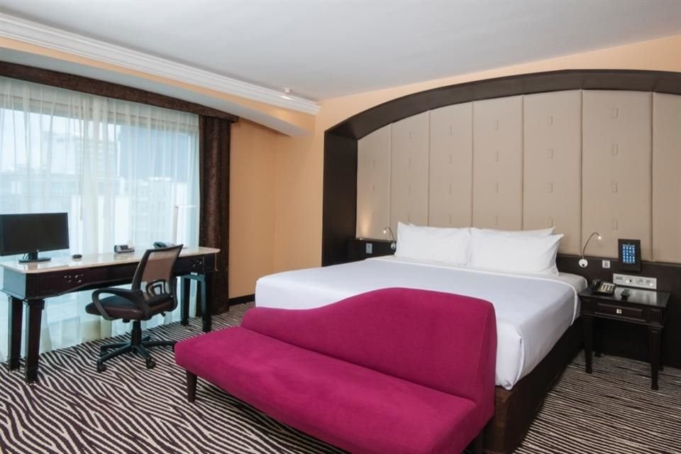 Los revendedores suelen cargar tarifas más caras que no pagaría al reservar en la propia página web del hotel o a través de gigantes como Expedia y Booking.com. 