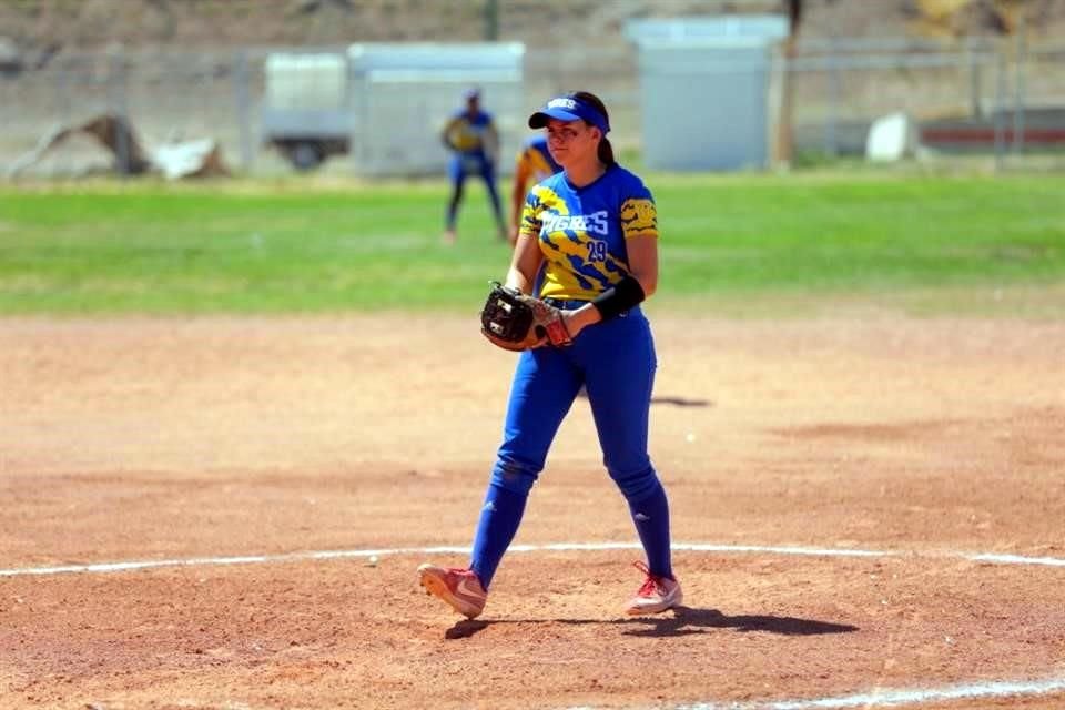 Como pitcher, fue clave en la victoria de Tigres, al lanzar en el partido sin aceptar carreras.