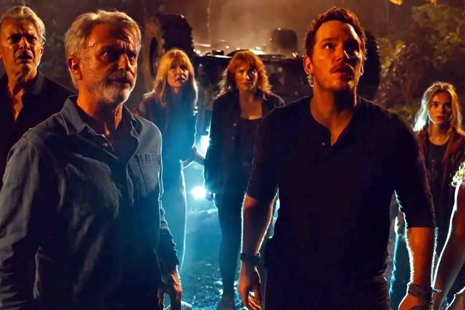 Ya está en cines 'Jurassic World: Dominio', una entrega más de la saga que reúne al elenco original. Esto es lo que nos pareció la película.