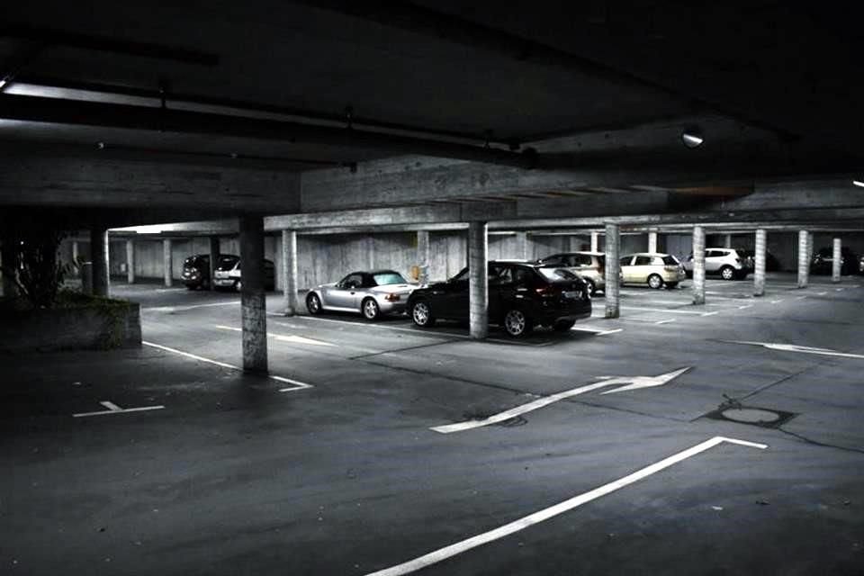 Si todos los miembros de tu familia tienen auto es probable que tengas que comprar varios cajones.<br>Cada desarrollo asigna uno o dos cajones de estacionamiento para los condóminos.