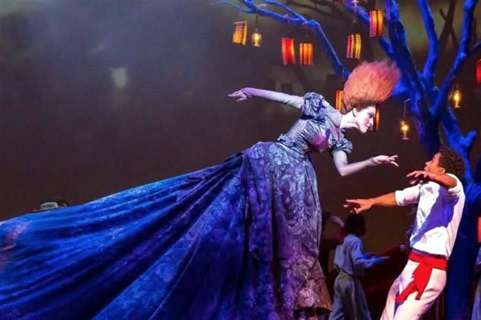 La obra rescata elementos de la música y danza tradicionales de México. En la Royal Opera House londinense se presentará hasta el 17 de junio.