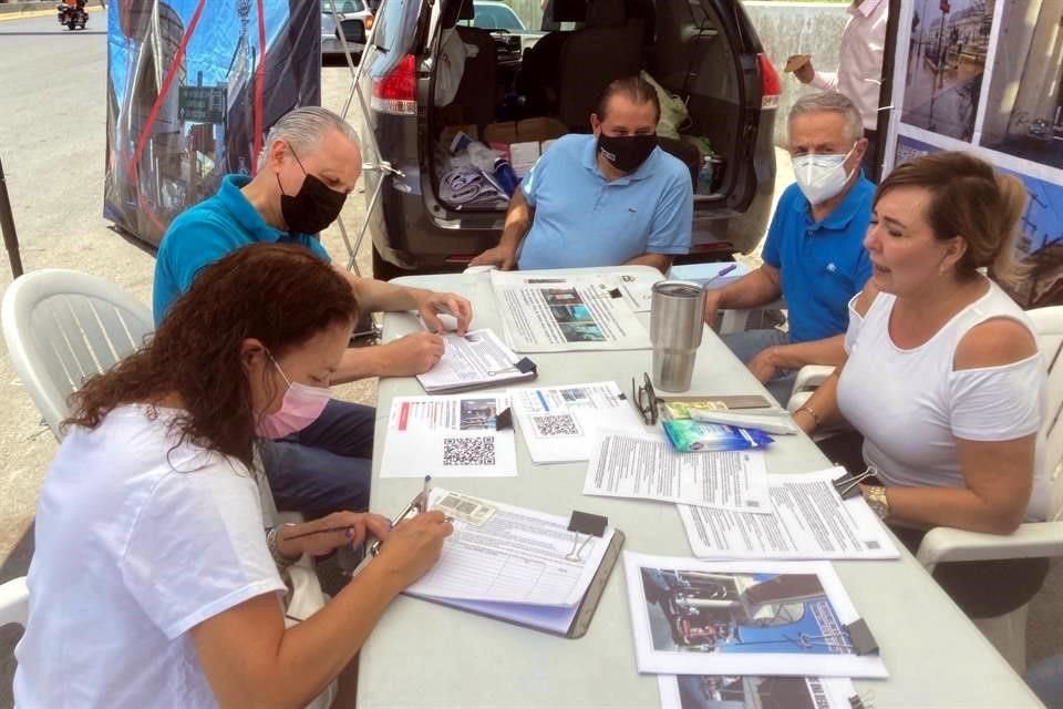 Vecinos del sur de Monterrey que se oponen al Metro elevado suman 20 mil firmas contra este proyecto.