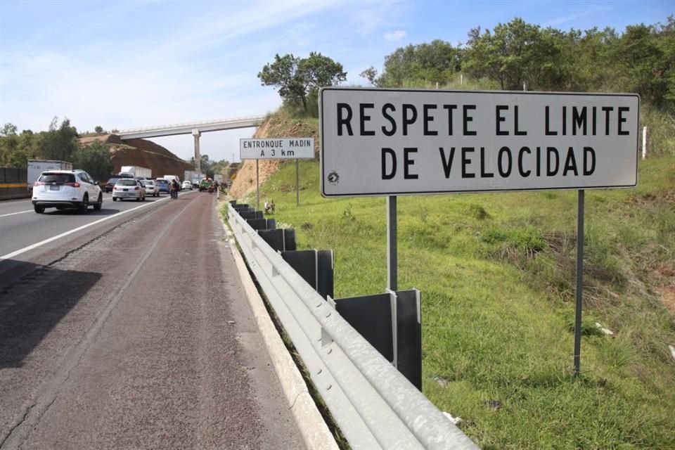 En 2021, Capufe registró irregularidades por 40 mdp en vía Chamapa-Lechería; pérdidas por evadir pago subieron a 18.3 mdp, según auditoría.