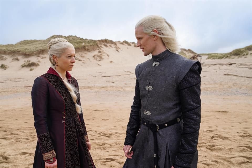 Emma D'Arcy como la princesa Rhaenyra Targaryen y Matt Smith como el Príncipe Daemon Targaryen.