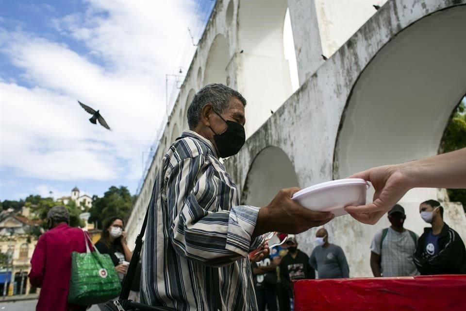 La crisis está deformando a las sociedades a todo nivel.