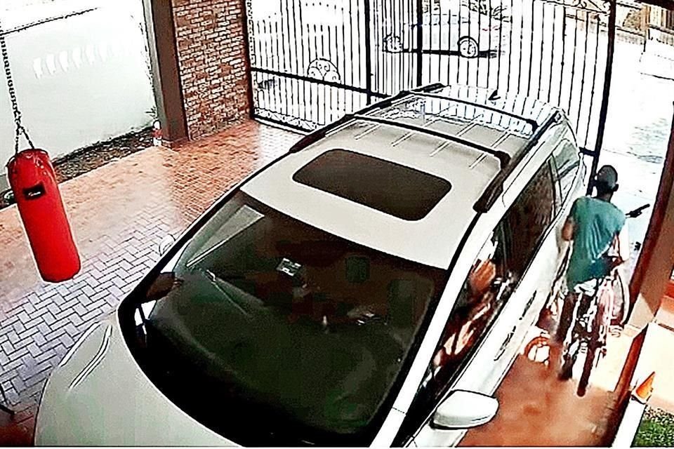 A través de redes sociales, los vecinos han alertado de robos a casas desde hace varias semanas.